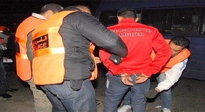 مثير..شخص يحمل جواز سفر مزيف حاول إرشاء رجال الشرطة بالناظور وجابها فراسو