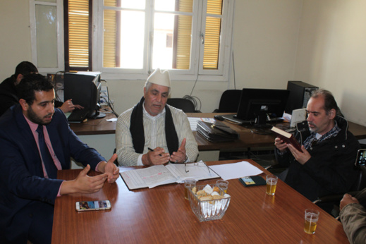 مواطن إسباني يعتنق الإسلام وينطق بالشهادتين بمقر المجلس العلمي بالناظور مواطن إسباني يعتنق الإسلام وينطق بالشهادتين بمقر المجلس العلمي بالناظور