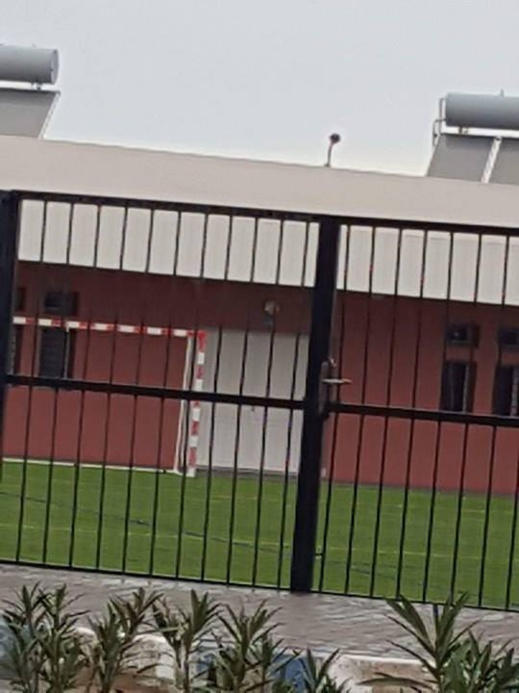 أبناء سلوان يتساءلون حول جدوى إحداث منشأة رياضية منتهية الأشغال ومجهزة لكنها مغلقة الأبواب منذ 5 سنوات أبناء سلوان يتساءلون حول جدوى إحداث منشأة رياضية منتهية الأشغال ومجهزة لكنها مغلقة الأبواب منذ 5 سنوات