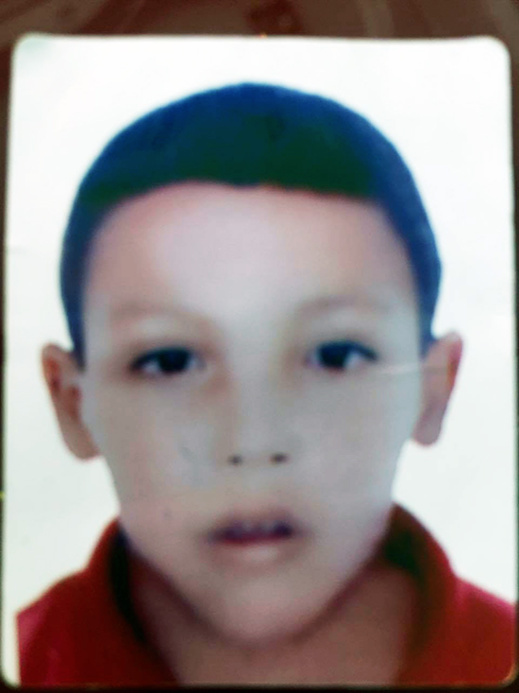 طفل ذو 7 سنوات خرج من منزل أسرته بحي "ترقاع" ولم يظهر له أُثر منذ أسبوع بحاله طفل ذو 7 سنوات خرج من منزل أسرته بحي "ترقاع" ولم يظهر له أُثر منذ أسبوع بحاله