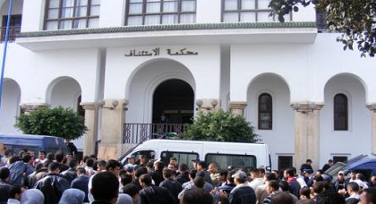 المتابعون في ملف محسن فكري أمام جنايات الحسيمة غدا المتابعون في ملف محسن فكري أمام جنايات الحسيمة غدا
