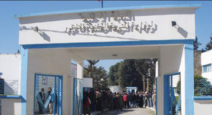 أزمة النظافة تتعمق بالمؤسسات التعليمية بالناظور بعد رفض المراقب المالي لصفقة جديدة في هذا الإطار أزمة النظافة تتعمق بالمؤسسات التعليمية بالناظور بعد رفض المراقب المالي لصفقة جديدة في هذا الإطار