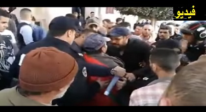 خطير.. مواطن يحاول إحراق ذاته بالبنزين على طريقة البوعزيزي أمام استئنافية الحسيمة خطير.. مواطن يحاول إحراق ذاته بالبنزين على طريقة البوعزيزي أمام استئنافية الحسيمة
