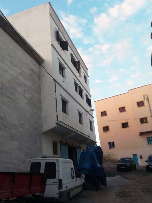 لا تضيعوا الفرصة.. بيع منزل به محلات تجارية وسط تمسامان بالمزاد العلني  