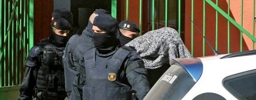 اعتقال شابة مغربية بعد تمجيدها للإرهاب في برشلونة اعتقال شابة مغربية بعد تمجيدها للإرهاب في برشلونة