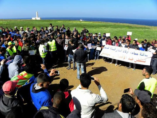 للمرة الثانية خلال أسبوع.. ساكنة جماعة أولاد امغار بتمسمان تخرج في مسيرة احتجاجية ضد التهميش والاقصاء للمرة الثانية خلال أسبوع.. ساكنة جماعة أولاد امغار بتمسمان تخرج في مسيرة احتجاجية ضد التهميش والاقصاء