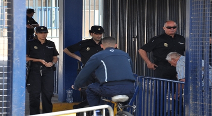 الرئيس التنفيذي للشرطة بمليلية المحتلة يدعو المغرب إلى العمل مع جهازه الأمني الرئيس التنفيذي للشرطة بمليلية المحتلة يدعو المغرب إلى العمل مع جهازه الأمني