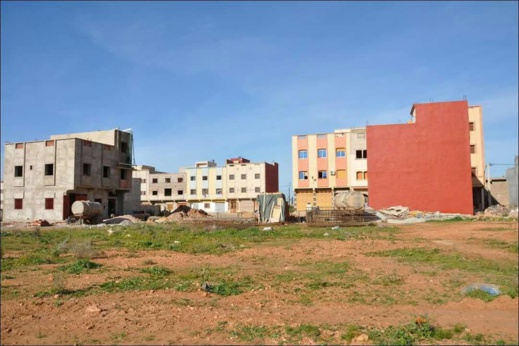 مستشار جماعي يطالب العامل بالتدخل لمنع إحداث تجزئتين سريتين يتم تشييدهما بسلوان