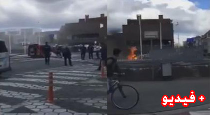 مشاهد صادمة لشاب من مدينة زايو ينفذ تهديده بحرق نفسه بعد إحساسه ب"الحكرة" بمدينة كورترايك البلجيكية مشاهد صادمة لشاب من مدينة زايو ينفذ تهديده بحرق نفسه بعد إحساسه ب"الحكرة" بمدينة كورترايك البلجيكية