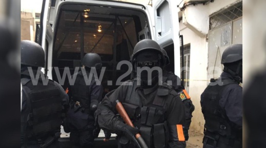 صور عملية تفكيك خلية ارهابية كانت على وشك القيام باعمال ارهابية صور عملية تفكيك خلية ارهابية كانت على وشك القيام باعمال ارهابية