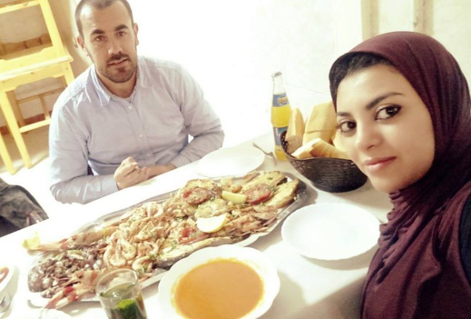 حركيو الريف: مرحبا بالصحافية "مايسة" في الريف كيفما كانت مهمتك لكن الحراك أكبر منك