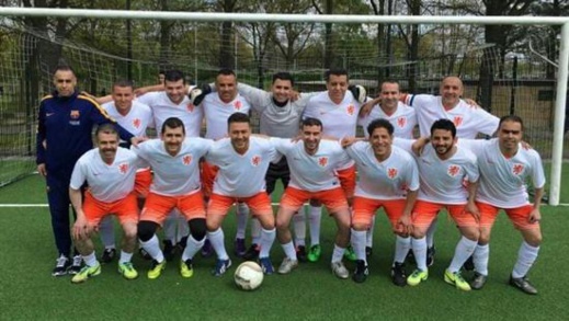 ريفيو هولندا يكّرمون قدماء لاعبي الهلال الناظوري ضمن حفل رياضي وفنّي ضخم متنوع الأنشطة ريفيو هولندا يكّرمون قدماء لاعبي الهلال الناظوري ضمن حفل رياضي وفنّي ضخم متنوع الأنشطة