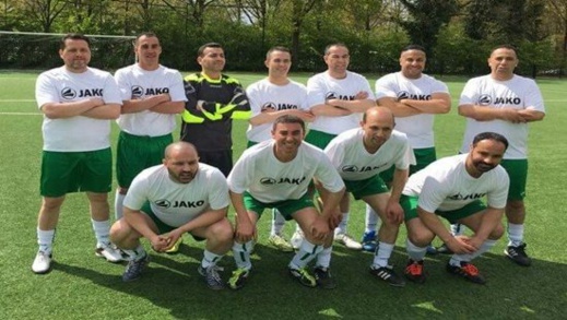 ريفيو هولندا يكّرمون قدماء لاعبي الهلال الناظوري ضمن حفل رياضي وفنّي ضخم متنوع الأنشطة ريفيو هولندا يكّرمون قدماء لاعبي الهلال الناظوري ضمن حفل رياضي وفنّي ضخم متنوع الأنشطة