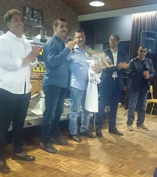 ريفيو هولندا يكّرمون قدماء لاعبي الهلال الناظوري ضمن حفل رياضي وفنّي ضخم متنوع الأنشطة ريفيو هولندا يكّرمون قدماء لاعبي الهلال الناظوري ضمن حفل رياضي وفنّي ضخم متنوع الأنشطة