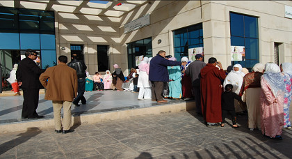 مرضى السرطان وضمنهم ناظوريون يعانون بوجدة والسبب 'راديو تيرابي' معطل أزيد من 4 أيام مرضى السرطان وضمنهم ناظوريون يعانون بوجدة والسبب 'راديو تيرابي' معطل أزيد من 4 أيام