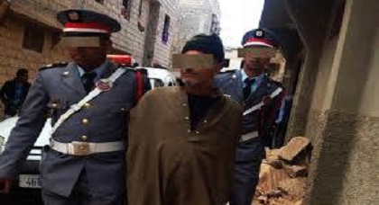 الدرك الملكي يعتقل مروج مخدرات بحوزته 120 كيلو من "طابا" و15 كيلو من القنب الهندي بأركمان الدرك الملكي يعتقل مروج مخدرات بحوزته 120 كيلو من "طابا" و15 كيلو من القنب الهندي بأركمان