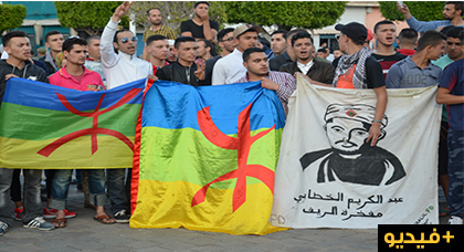 نشطاء الحراك الشعبي بالناظور يخرجون للشارع ويرفعون شعارات ضد الحكومة والسلطات المحلية نشطاء الحراك الشعبي بالناظور يخرجون للشارع ويرفعون شعارات ضد الحكومة والسلطات المحلية