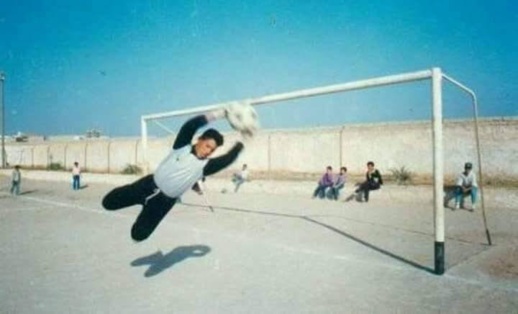 الحارس السابق لأمل العروي "بنهيجة حكيمو" يحقق الصعود بفريقه بالدوري الاحترافي بهولندي الحارس السابق لأمل العروي "بنهيجة حكيمو" يحقق الصعود بفريقه بالدوري الاحترافي بهولندي