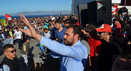 الوكيل العالم للملك بالحسيمة يأمر باعتقال "الزفزافي" والتحقيق معه على خلفية أحداث الجمعة بالحسيمة الوكيل العالم للملك بالحسيمة يأمر باعتقال "الزفزافي" والتحقيق معه على خلفية أحداث الجمعة بالحسيمة