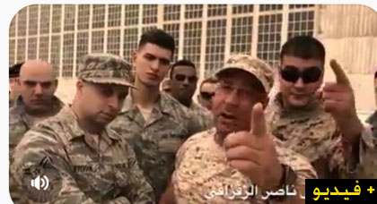 فيديو خطير.. أشخاص بلباس عسكري يوجهون تهديدات للزفزافي ونشطاء الحراك فيديو خطير.. أشخاص بلباس عسكري يوجهون تهديدات للزفزافي ونشطاء الحراك