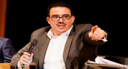 توفيق بوعيشرين ينقل تفاصيل الحوار الدائر بين قاضي الجلسة الثانية وناصر الزفزافي توفيق بوعيشرين ينقل تفاصيل الحوار الدائر بين قاضي الجلسة الثانية وناصر الزفزافي
