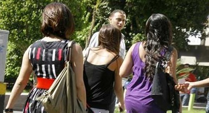 روتردام الهولندية تعاقب من يتحرش بالفتيات والنساء في الشوارع بغرمات مالية روتردام الهولندية تعاقب من يتحرش بالفتيات والنساء في الشوارع بغرمات مالية