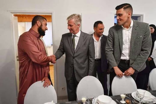 العاهل البلجيكي يشارك أسرة مغربية إفطار رمضان