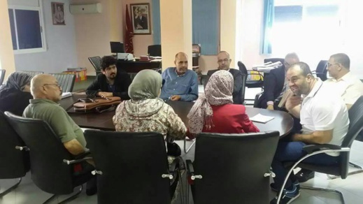 اجتماع بين جمعية "رأفة" وبياطرة والبلدية يفضي إلى ضرورة بدء العمل على تعقيم الكلاب بدل تقتيلها بالناظور اجتماع بين جمعية "رأفة" وبياطرة والبلدية يفضي إلى ضرورة بدء العمل على تعقيم الكلاب بدل تقتيلها بالناظور