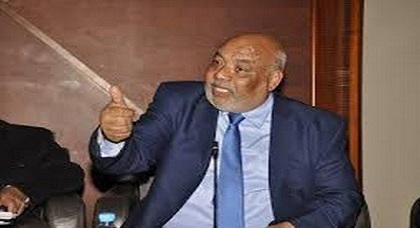 سابقة.. برلماني عن حزب "البام" يضرم النار بجسده لهذا السبب