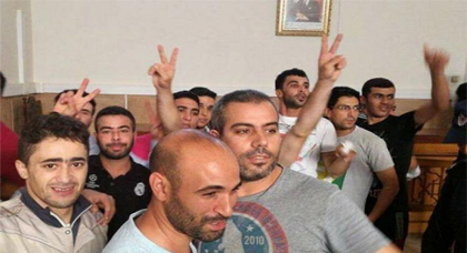 محامي:القضاء إحترم كافة الإجراءات القانونية في قضية معتقلي الريف و10منهم ة طالبوا بإجراء الفحص الطبي محامي:القضاء إحترم كافة الإجراءات القانونية في قضية معتقلي الريف و10منهم ة طالبوا بإجراء الفحص الطبي