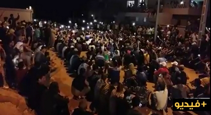 بالفيديو.. هكذا تعيش إمزورن أمسيات رمضان في ظل الحراك بالفيديو.. هكذا تعيش إمزورن أمسيات رمضان في ظل الحراك