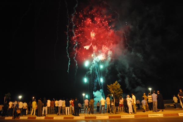 سهرات و ألعاب نارية في أخر ليلة للملك بالناظور سهرات و ألعاب نارية في أخر ليلة للملك بالناظور