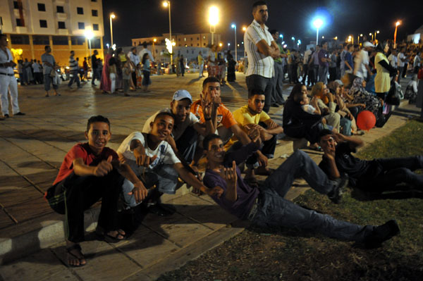 سهرات و ألعاب نارية في أخر ليلة للملك بالناظور سهرات و ألعاب نارية في أخر ليلة للملك بالناظور