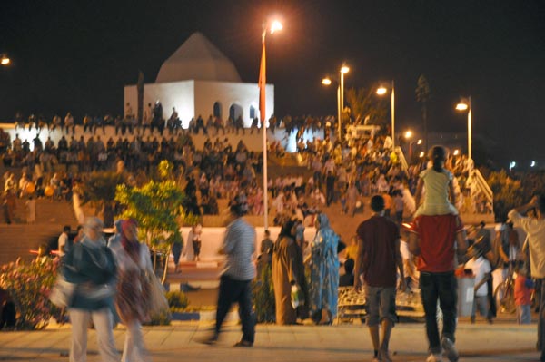 سهرات و ألعاب نارية في أخر ليلة للملك بالناظور سهرات و ألعاب نارية في أخر ليلة للملك بالناظور