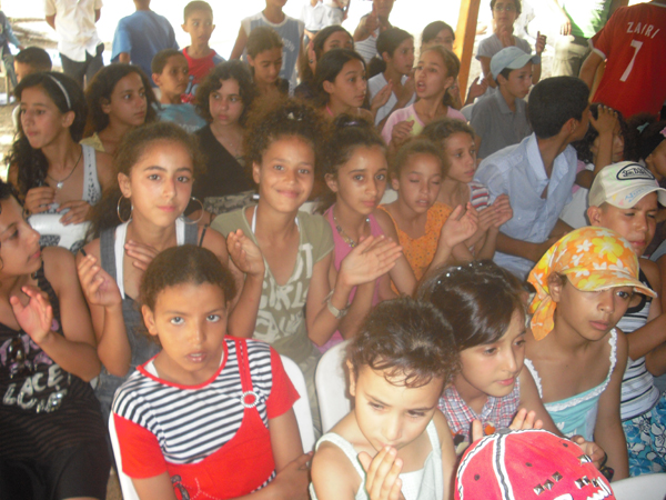 وزيرة الشباب والرياضة نوال المتوكل تتفقد مخيم أركمان وزيرة الشباب والرياضة نوال المتوكل تتفقد مخيم أركمان