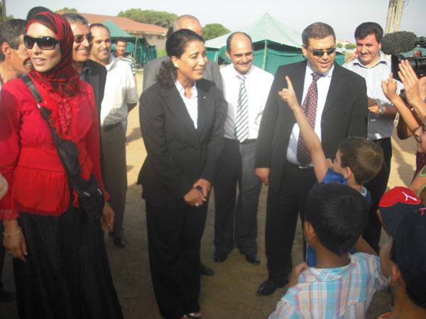 وزيرة الشباب والرياضة نوال المتوكل تتفقد مخيم أركمان وزيرة الشباب والرياضة نوال المتوكل تتفقد مخيم أركمان