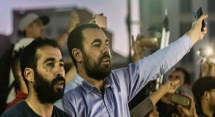 أخ دينامو حراك الريف: معنويات أمحجيق مرتفعة ومتشبث ببراءته.. والحل بيد السلطات العليا أخ دينامو حراك الريف: معنويات أمحجيق مرتفعة ومتشبث ببراءته.. والحل بيد السلطات العليا
