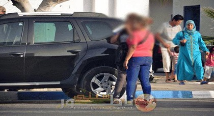 بائعات هوى ينشطن قبيل صلاة التراويح في إصطياد زبائن المتعة أمام مرأى الجميع بالناظور بائعات هوى ينشطن قبيل صلاة التراويح في إصطياد زبائن المتعة أمام مرأى الجميع بالناظور