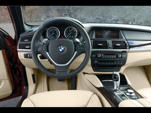 الجديدة X6 التقنيات الرياضية على الجديدة X6 التقنيات الرياضية على