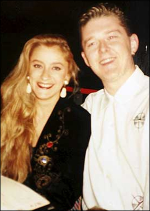 يتزوّجان بعد العثور على رسالة الحب المفقودة منذ 10 أعوام يتزوّجان بعد العثور على رسالة الحب المفقودة منذ 10 أعوام