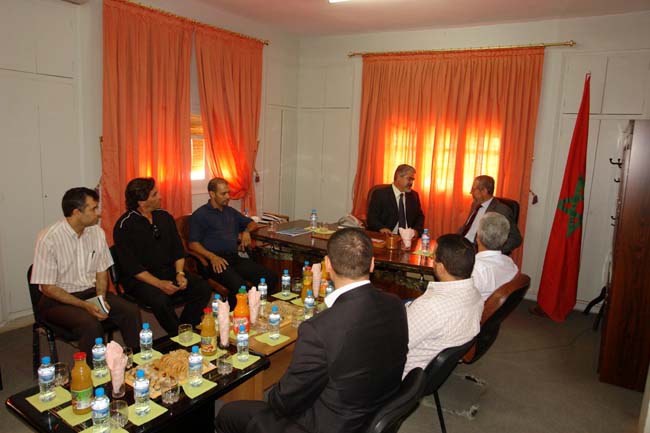 لقاء ببني انصار يجمع يحيى يحيى بالقنصل الاسباني بالناظور لقاء ببني انصار يجمع يحيى يحيى بالقنصل الاسباني بالناظور