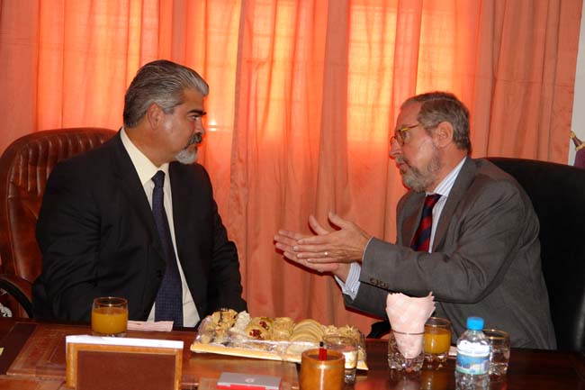 لقاء ببني انصار يجمع يحيى يحيى بالقنصل الاسباني بالناظور لقاء ببني انصار يجمع يحيى يحيى بالقنصل الاسباني بالناظور