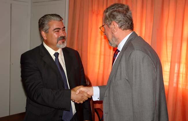 لقاء ببني انصار يجمع يحيى يحيى بالقنصل الاسباني بالناظور لقاء ببني انصار يجمع يحيى يحيى بالقنصل الاسباني بالناظور