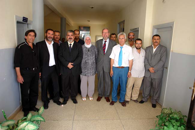 لقاء ببني انصار يجمع يحيى يحيى بالقنصل الاسباني بالناظور لقاء ببني انصار يجمع يحيى يحيى بالقنصل الاسباني بالناظور