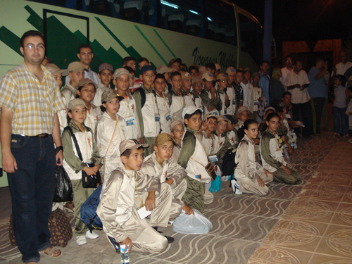 أطفال الطفولة الشعبية بالناظور يشاركون في مخيم البيضاء