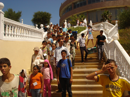 أطفال الطفولة الشعبية بالناظور يشاركون في مخيم البيضاء أطفال الطفولة الشعبية بالناظور يشاركون في مخيم البيضاء