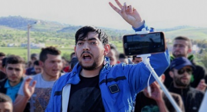 إحالة معتقل حراك الريف "أنس الخطابي" نهار عيد الفطر على سجن "عكاشة" بالبيضاء إحالة معتقل حراك الريف "أنس الخطابي" نهار عيد الفطر على سجن "عكاشة" بالبيضاء