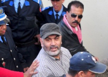 ابن بني شيكر يقول للقاضي: إذا لم تستحِ فاصنع مَا شِئت ابن بني شيكر يقول للقاضي: إذا لم تستحِ فاصنع مَا شِئت