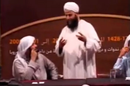 ناظوري يحكي قصته للشيخ محمد العريفي  ناظوري يحكي قصته للشيخ محمد العريفي