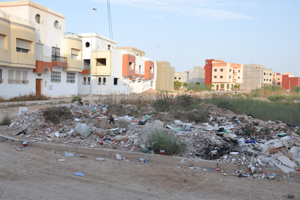 سكّان إقامات حيّ المطار القديم ينتفضون ضدّ الصمت سكّان إقامات حيّ المطار القديم ينتفضون ضدّ الصمت